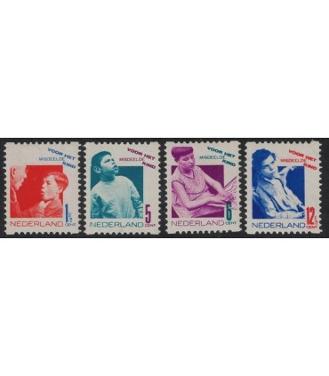 R90 - R93 Kinderzegels (xx) LEES!