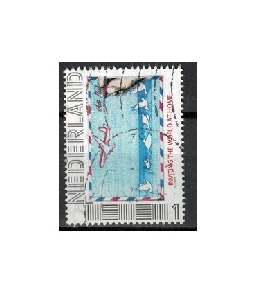 Inviting the world at home (o)