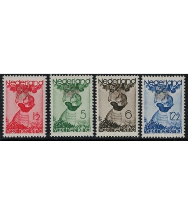 279 - 282 Kinderzegels (x) Bkeus