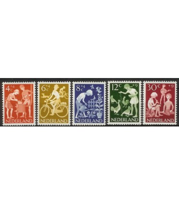 779 - 783 Kinderzegels (x)
