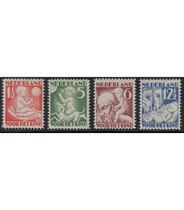 232 - 235 Kinderzegels (xx)