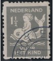 R82 Kinderzegel (o)