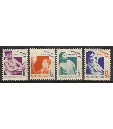 240 - 243 Kinderzegels (x)