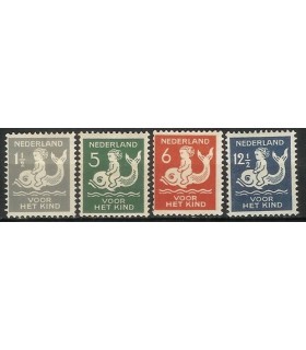 225 - 228 Kinderzegels (x)