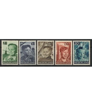 573 - 577 Kinderzegels (xx)