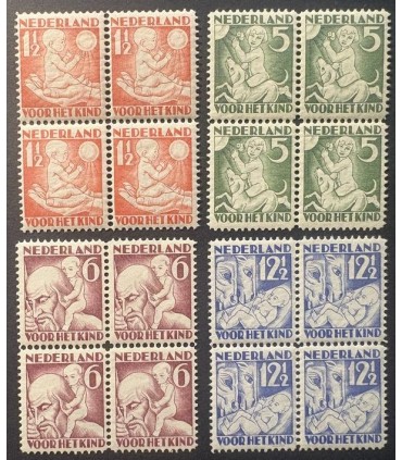 R86 - R89 Kinderzegels (xx) blok van vier