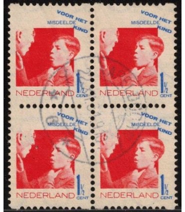 R90 Kinderzegel (o) blok van vier