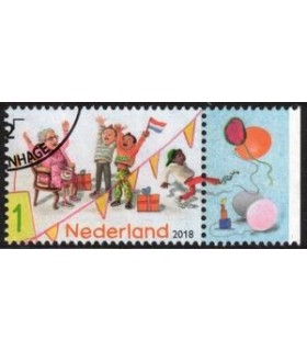 3617 Vrouw op stoel (o) TAB
