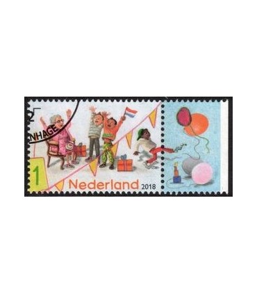 3617 Vrouw op stoel (o) TAB c