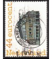 Winkel met woningen erboven (o)