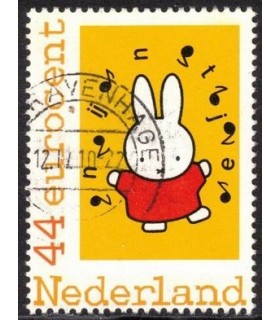 2562 D5 Nijntje viert feest (o) 2.