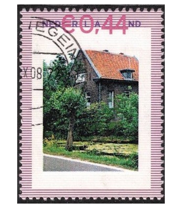 Huis met boom ervoor (o)