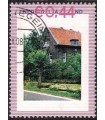 Huis met boom ervoor (o)