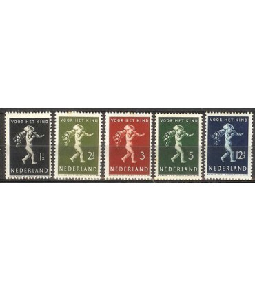 327 - 331 Kinderzegels Bkeus (x)